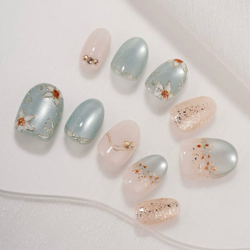 Dekorativer Press-On Nagelkunst Set mit einzigartigen floralen Akzenten