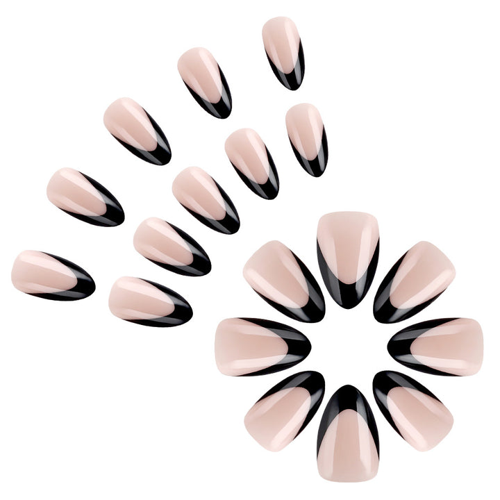 Elegantes Stiletto-Nageldesign Karnz