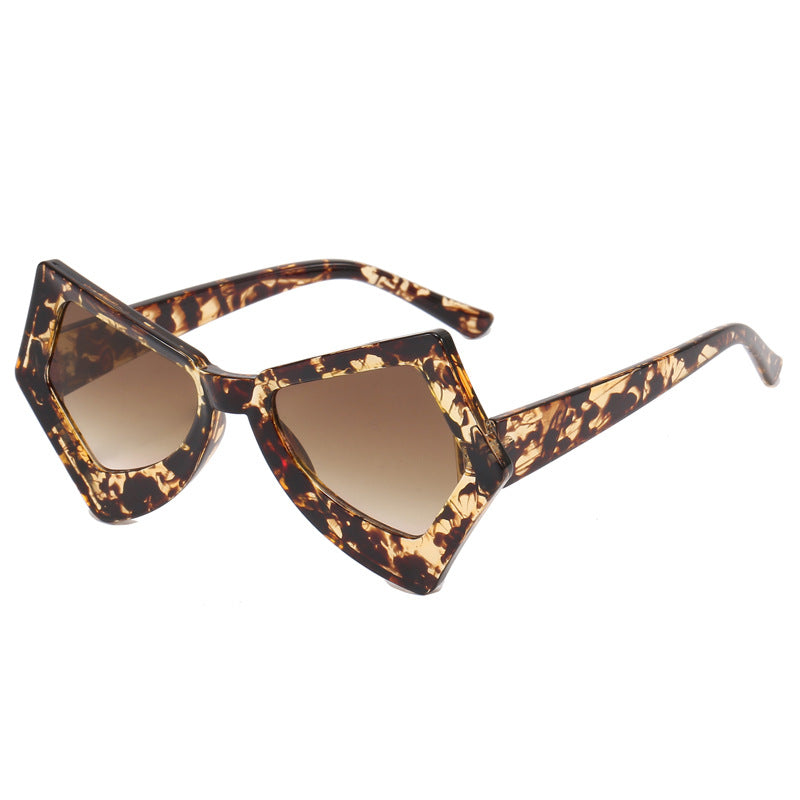 Damen polygonale Sonnenbrille im extravaganten Design Karnz