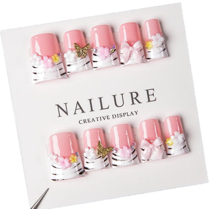 Dekorative Nagelkunst
