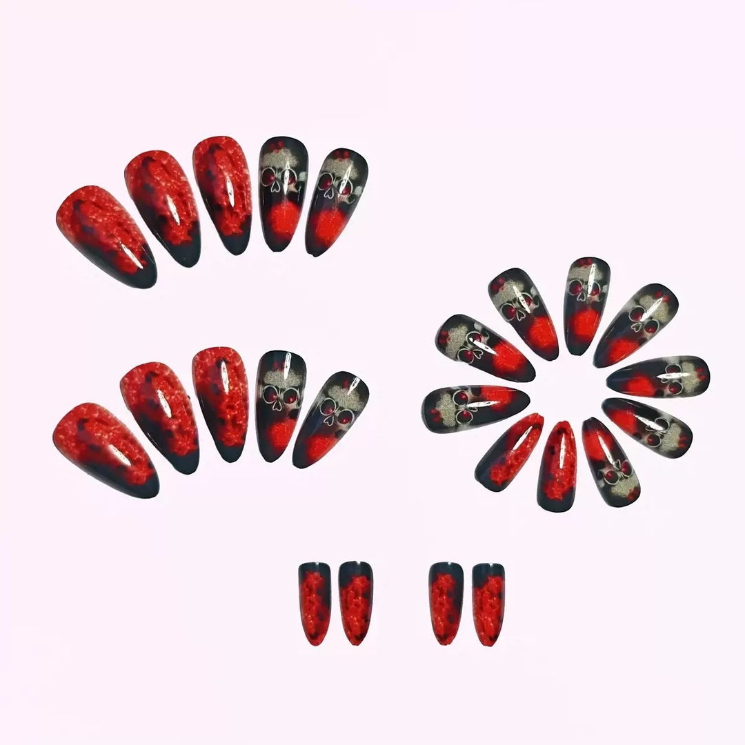 Kunstnagelset mit schaurigem Totenkopf-Design Karnz
