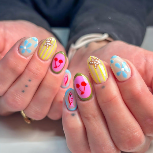 Kreatives Nagelkunst Set mit Verspielten Motiven Karnz