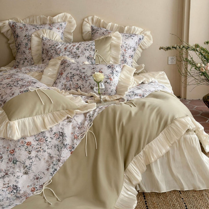 Romantisches Rüschen-Bettwäsche-Set mit floralem Vintage-Muster und Zierbändern