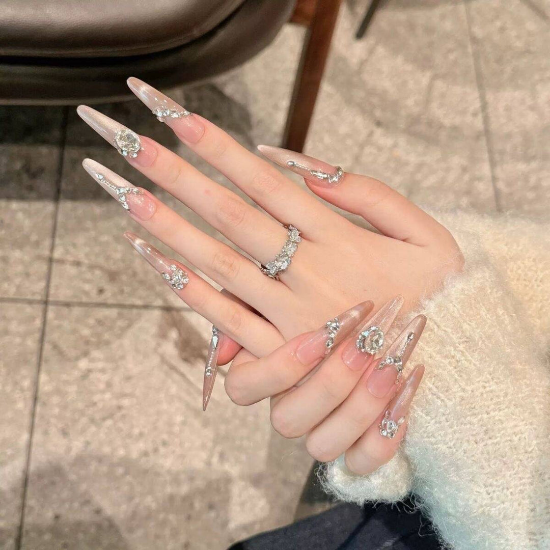 Künstlerisches vom Ozean inspiriertes Press-On Nageldesign Karnz