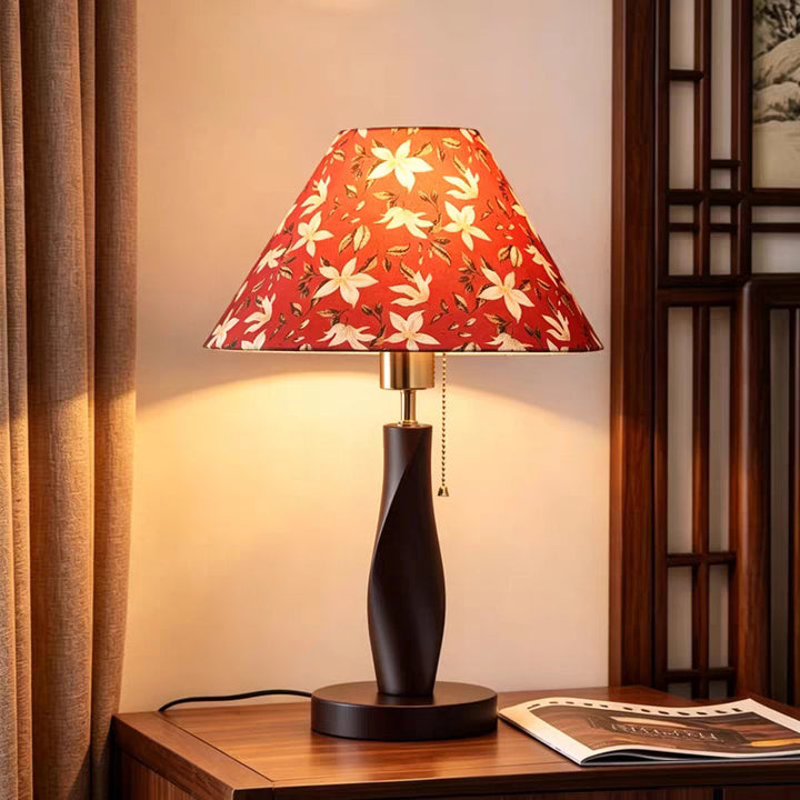 Elegante gedrehte Basistischlampe