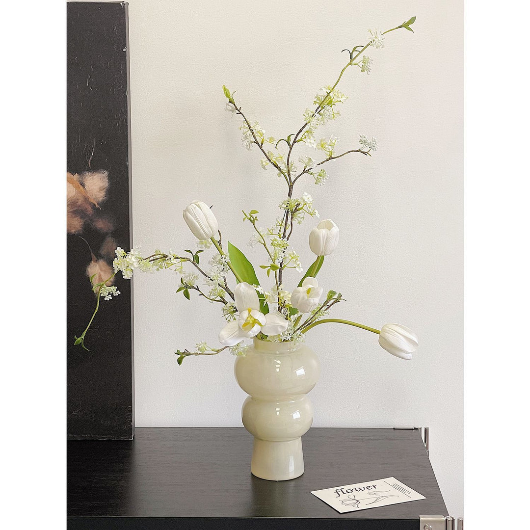 Dekorative künstliche Blumenarrangement