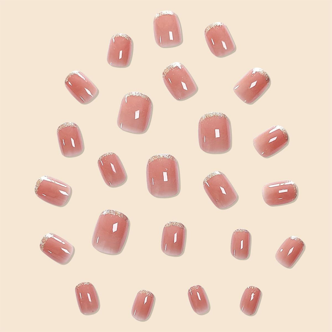 Elegante natürliche Finish-Nagelverlängerungen