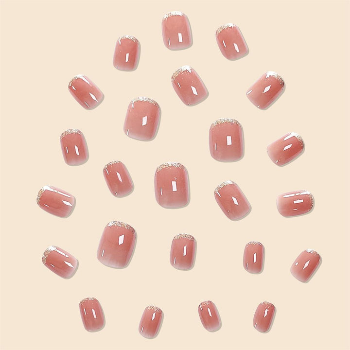 Elegante natürliche Finish-Nagelverlängerungen