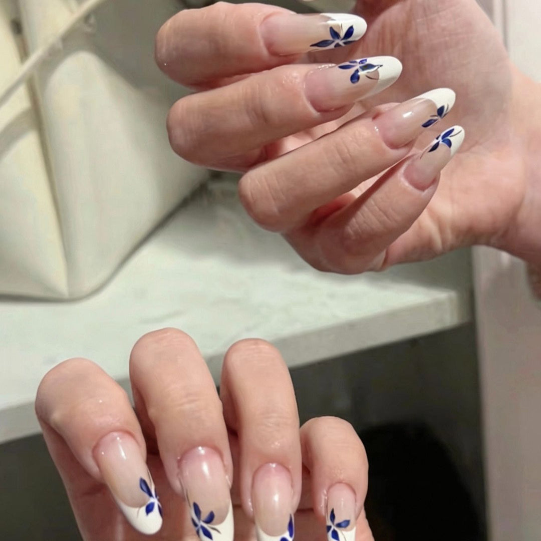 Dekorative Nagelkunst Karnz