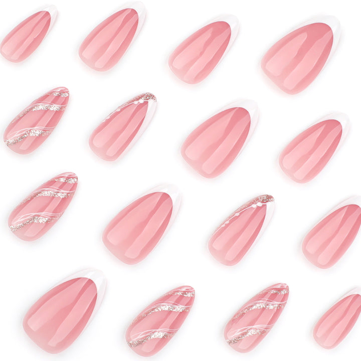 Elegante French-Tip Kunstnägel mit Glitzerakzenten Karnz