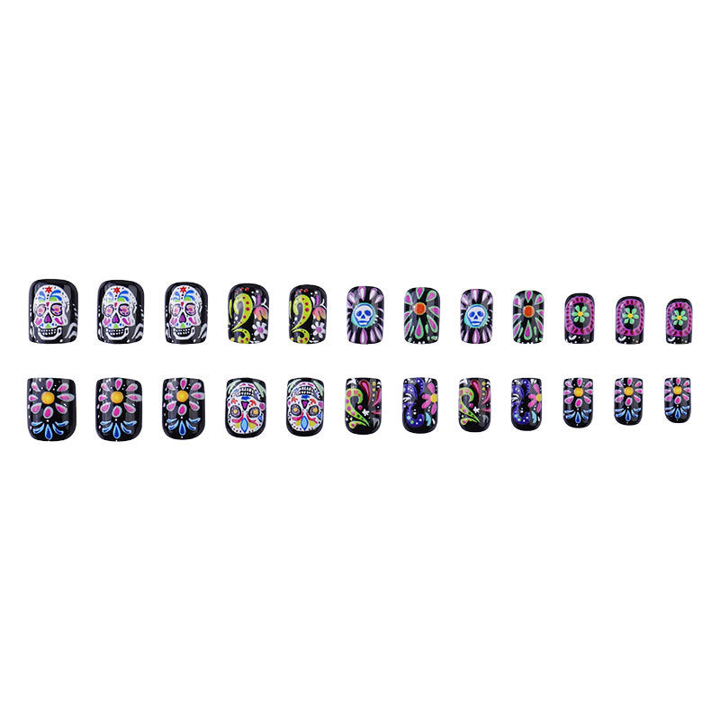 Künstlerische Zuckerschädel Nagelkunst