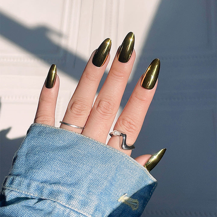 Elegante Metallic Stiletto Press-On Nägel Karnz