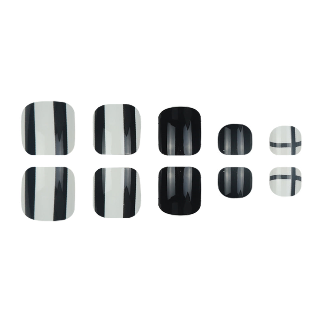 Künstlerische geometrische Nagelkunst Karnz