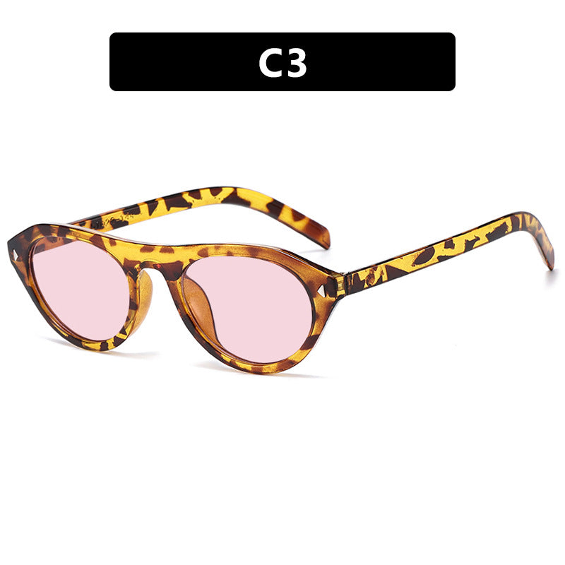 Damen modische Sonnenbrille mit geschwungenem Rahmen und schützendem UV-Filter Karnz