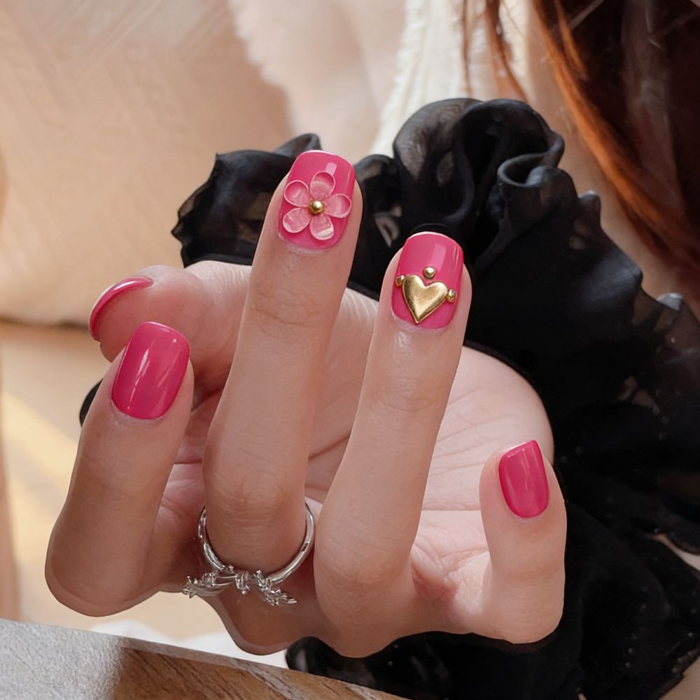 Elegantes Floral Press-On Nagelkunstset