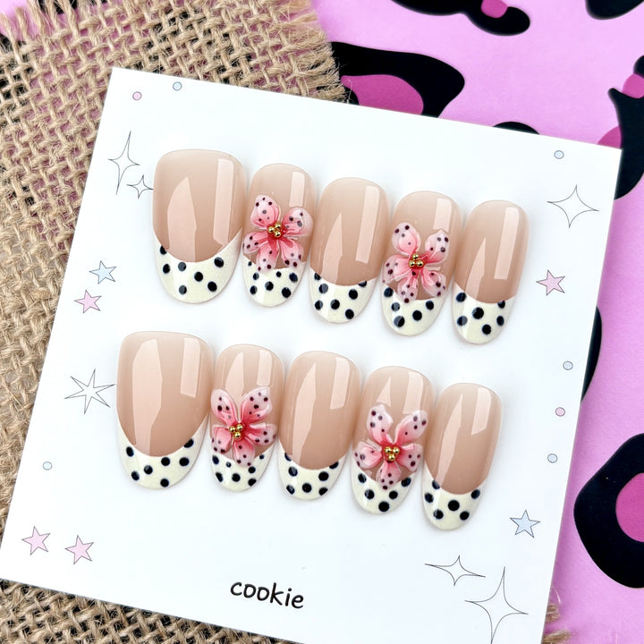 Dekoratives Press-On Nageldesign-Set