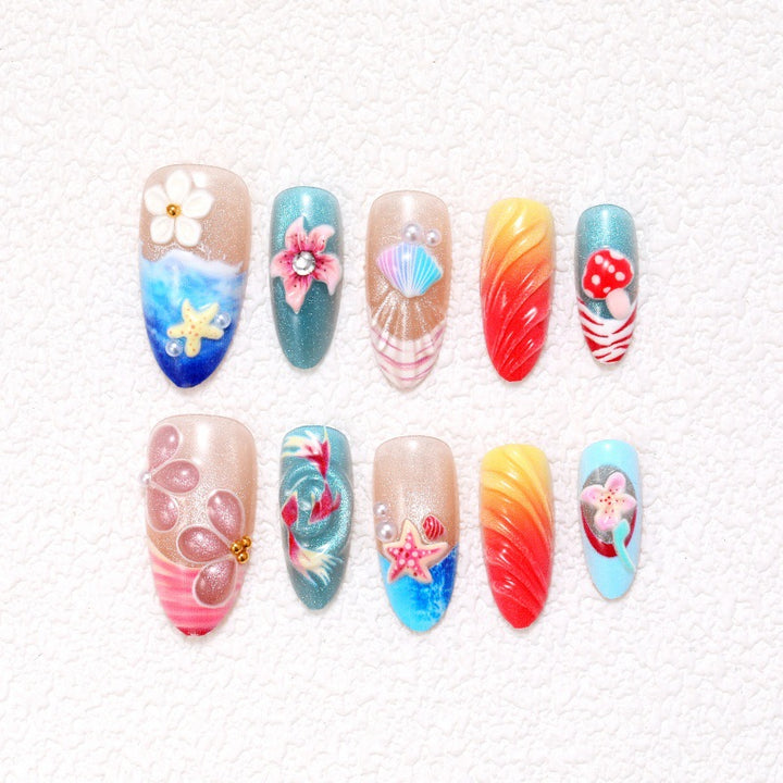 Kunstvolle Nageldesigns mit maritimen Motiven Karnz