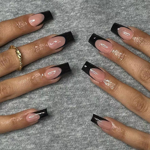Elegante sowie modische Stiletto-Nägel Karnz