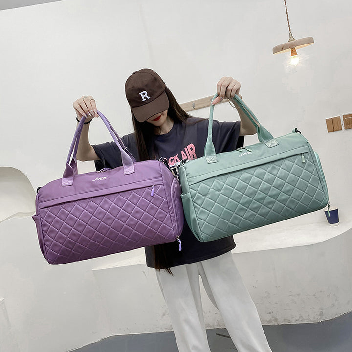 Stylische gesteppte Sporttasche Karnz