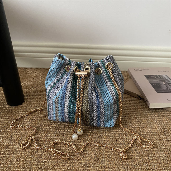 Künstlerisch gewobene Bucket Bag