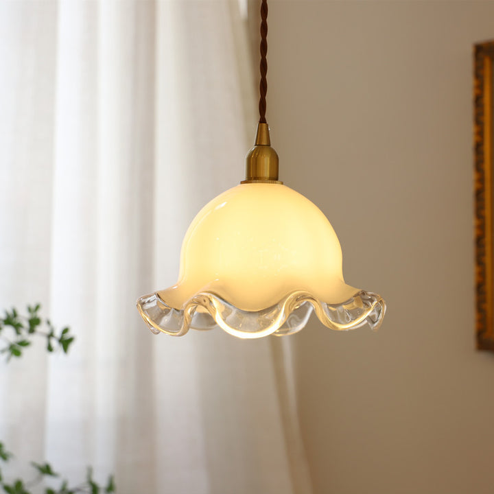 Elegante Drei-Lampen Pendelleuchte