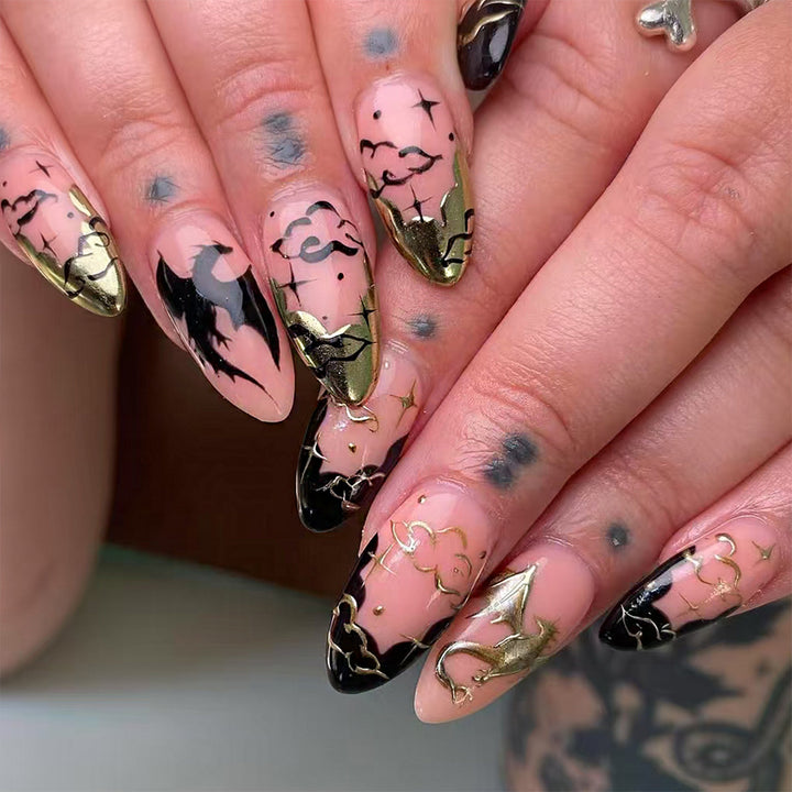 Elegante Künstliche Fingernägel mit Gothischen Motiven Karnz