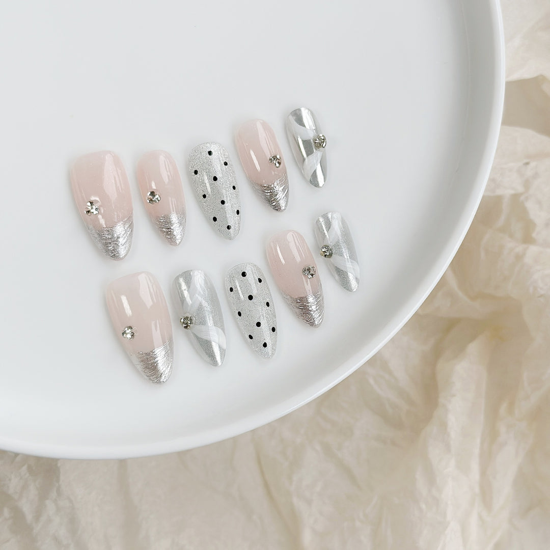 Schmetterlings-verzierte Press-On Nagelset