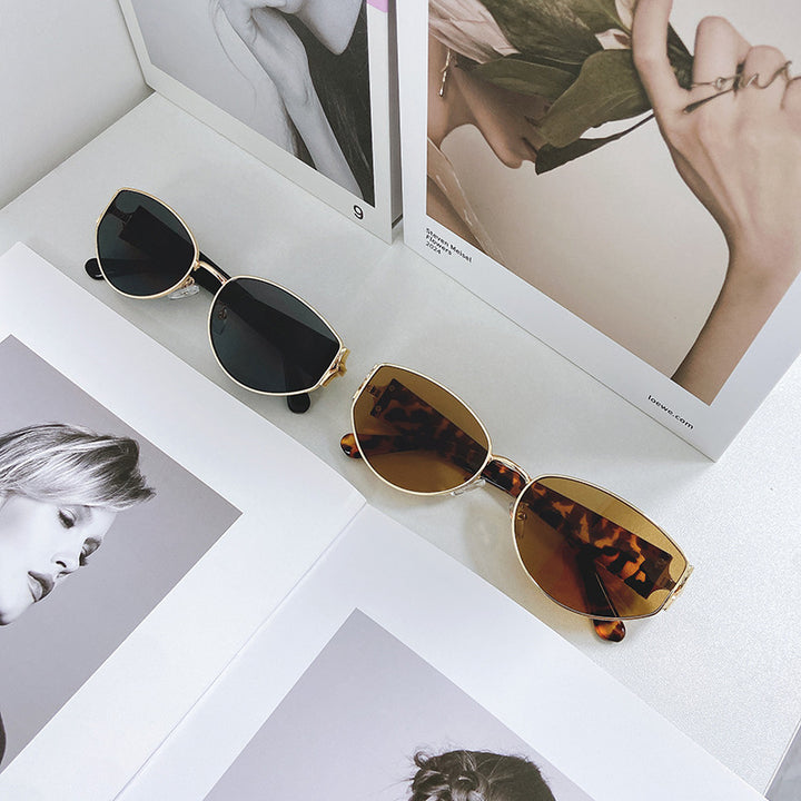 Modische Cat-Eye Sonnenbrille mit Goldenem Rahmen Karnz