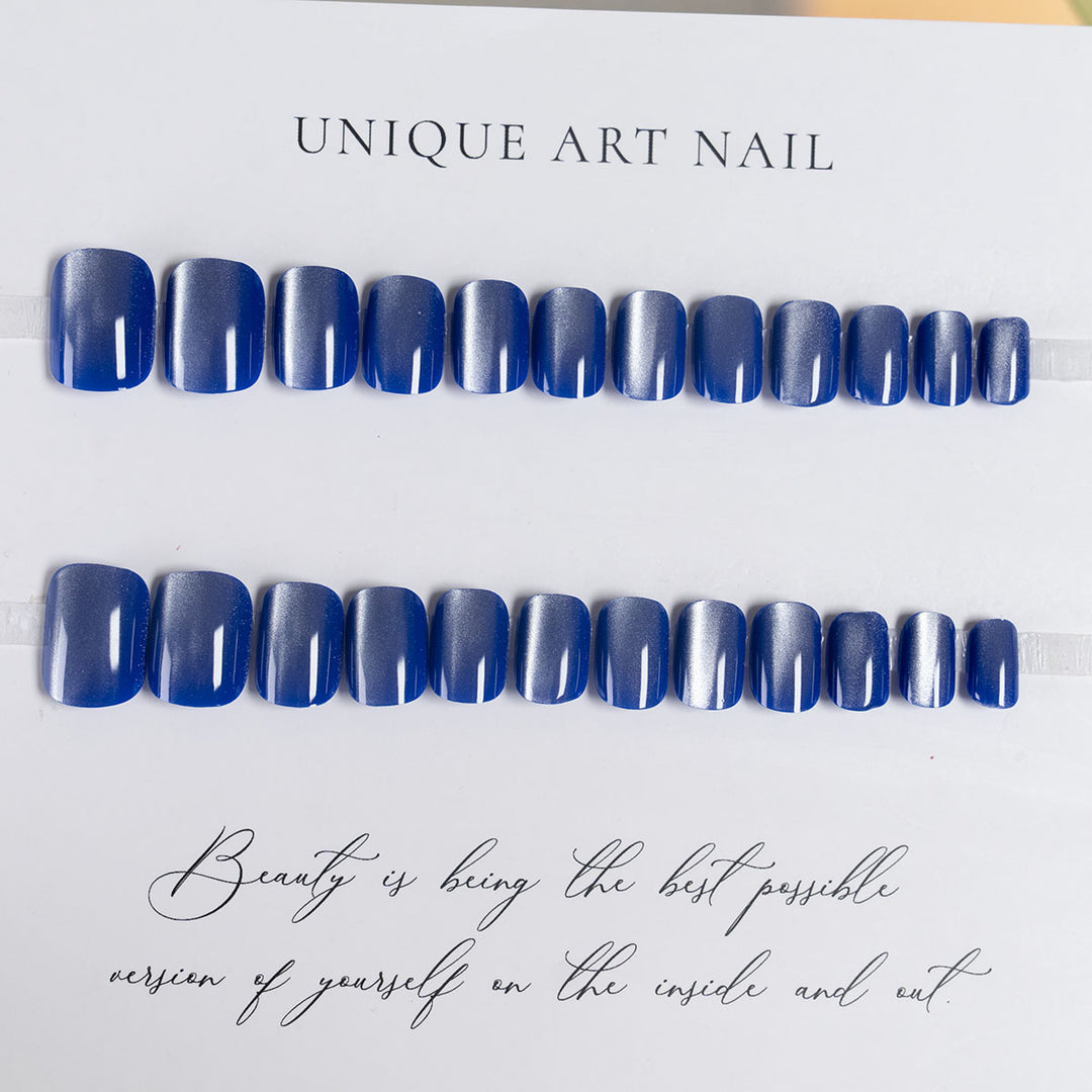Premium Glänzende Nagelkunst  1791110566