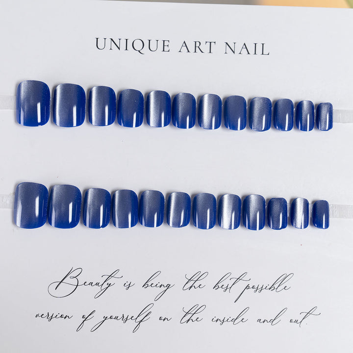Premium Glänzende Nagelkunst  1791110566