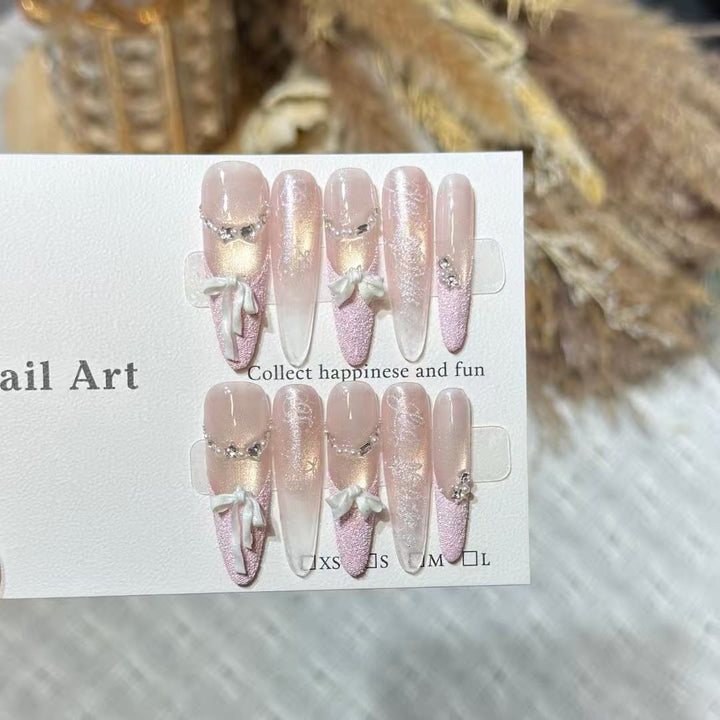 Elegantes thematisches Press-On Nagelkunst-Set