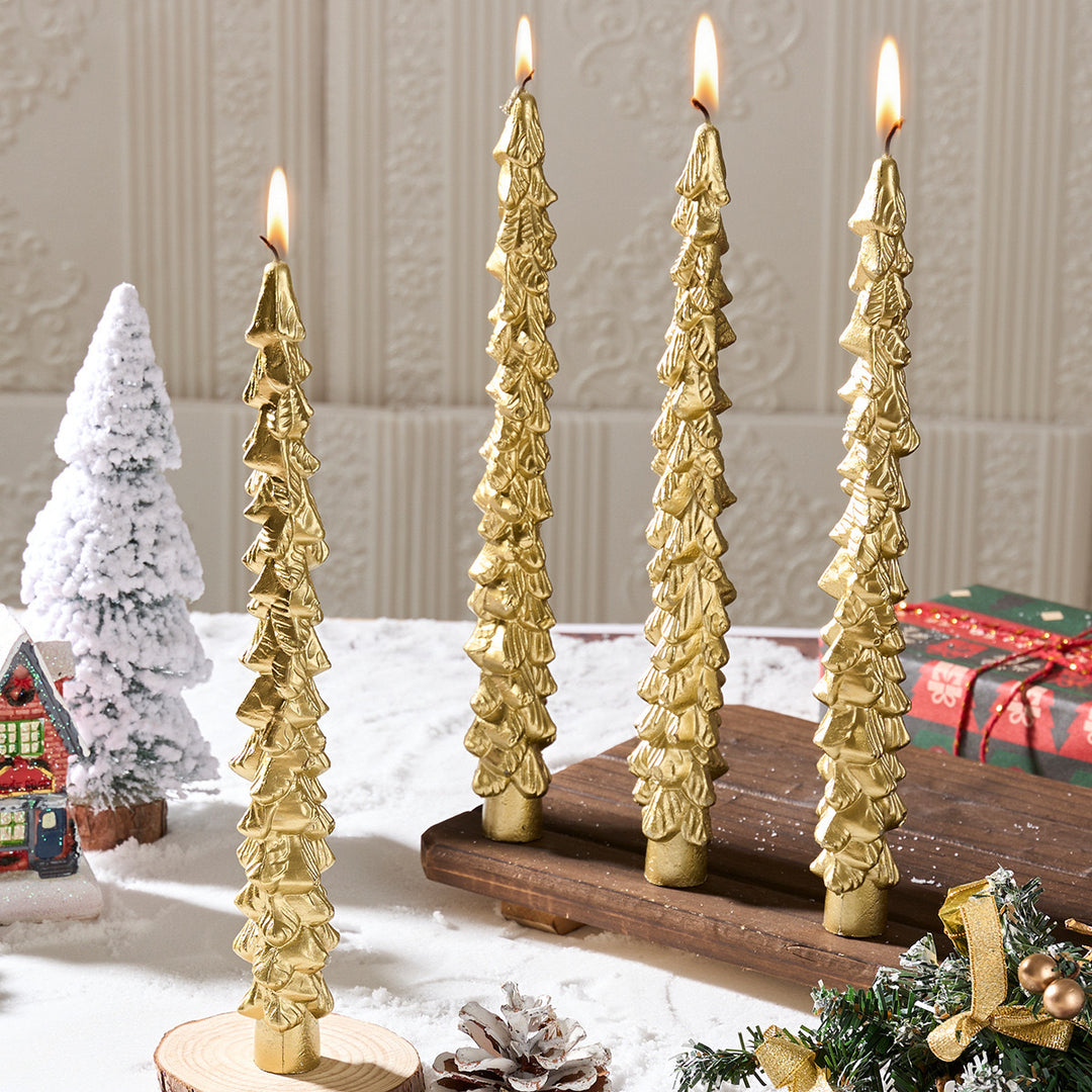Handgefertigte skulptierte Weihnachtsbaum-Spitzkerze