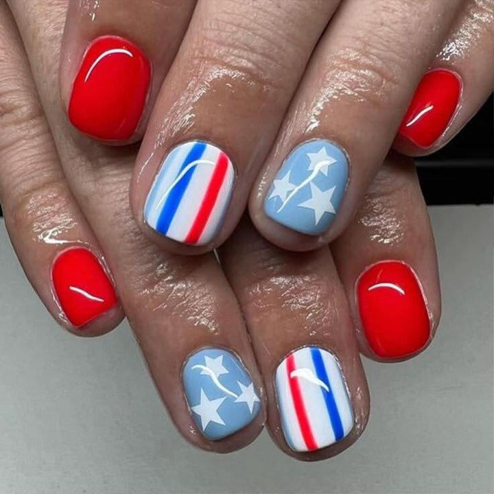 Kreatives Nageldesign Karnz