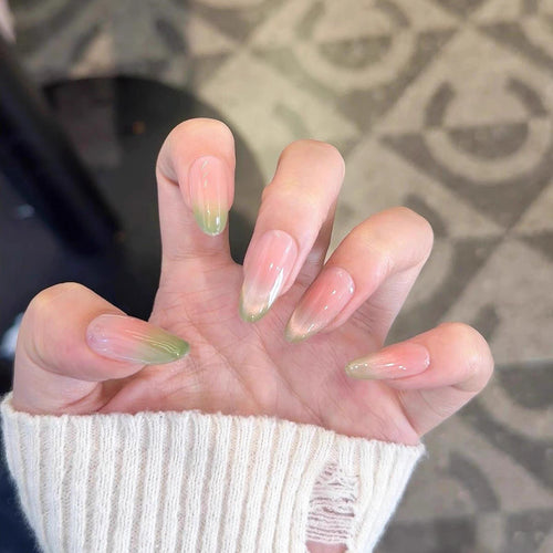 Ombre Mandel-förmige Press-On Nagelset Karnz