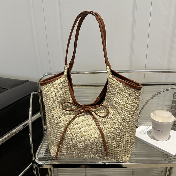 Gewebte Strohtasche für den Strand
