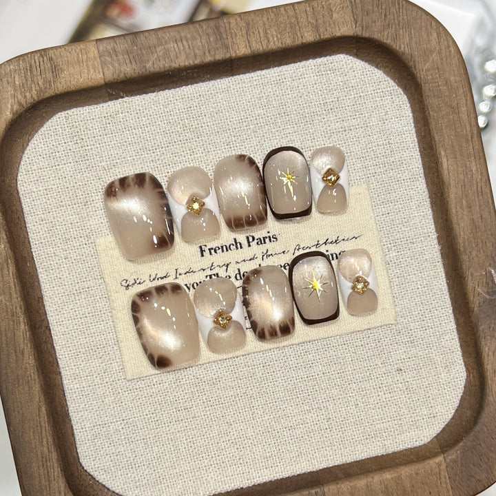 Elegantes French Tip Press-On Nagelkunst Set