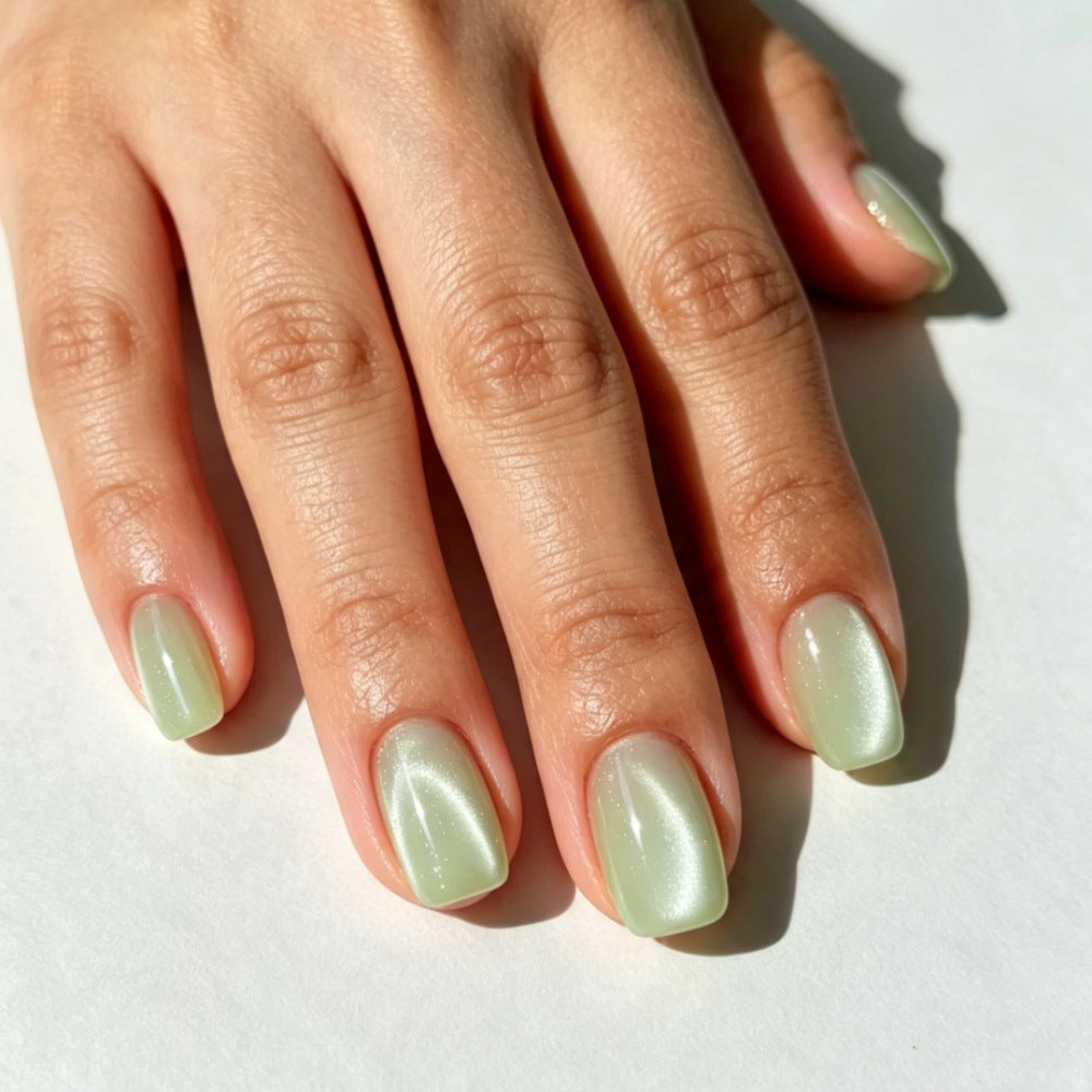 Kunstnägel mit Elegantem Satiniertem Finish und Modernem Design Karnz