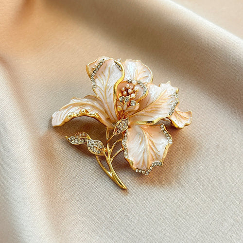 Elegante und Stilvolle Brosche Karnz