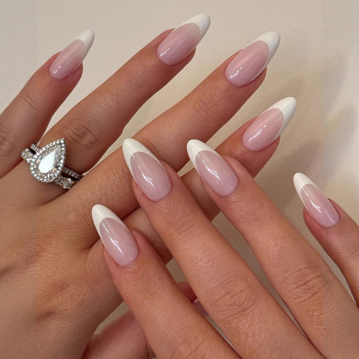 Elegante French Maniküre Kunstnägel Karnz