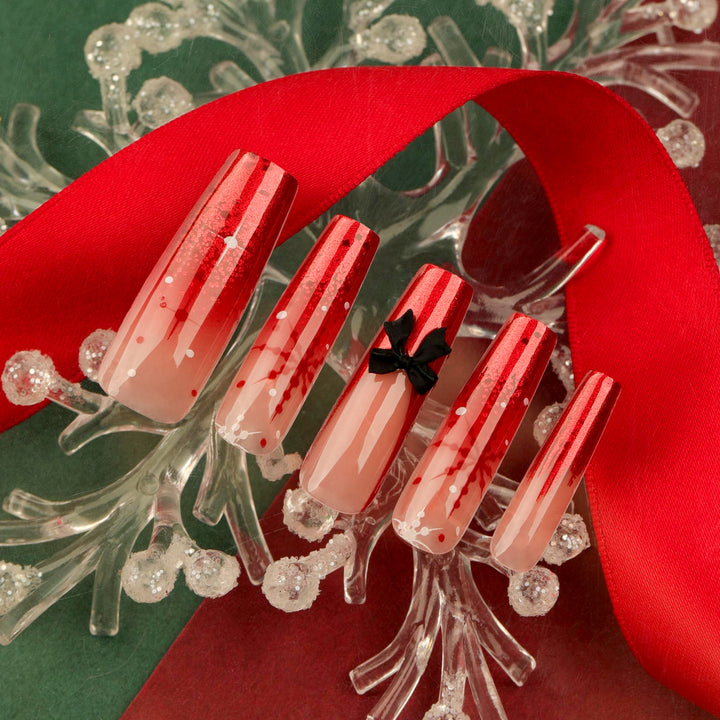 Künstliche Acryl-Nägel mit Glitzer- und Weihnachtsdesign Karnz