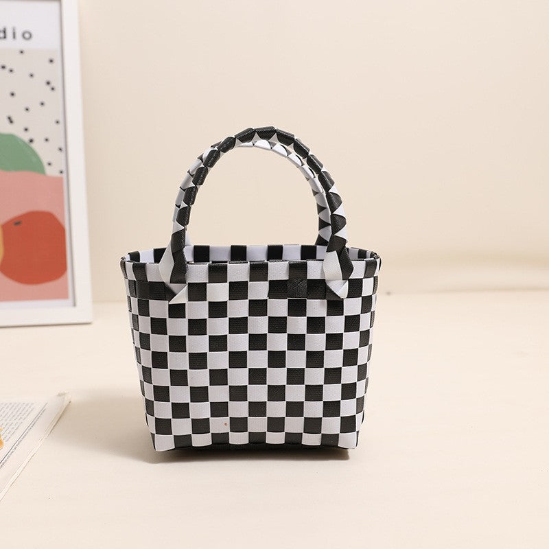 Damen Handtasche aus geflochtenem Kunststoff mit fröhlichem Muster Karnz
