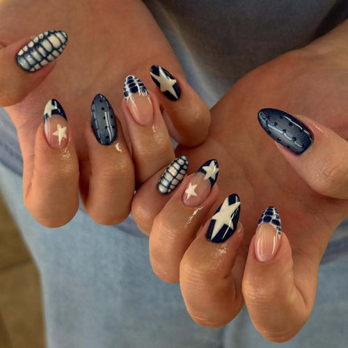 Kunstnagelset mit modischem Sternen-Design Karnz