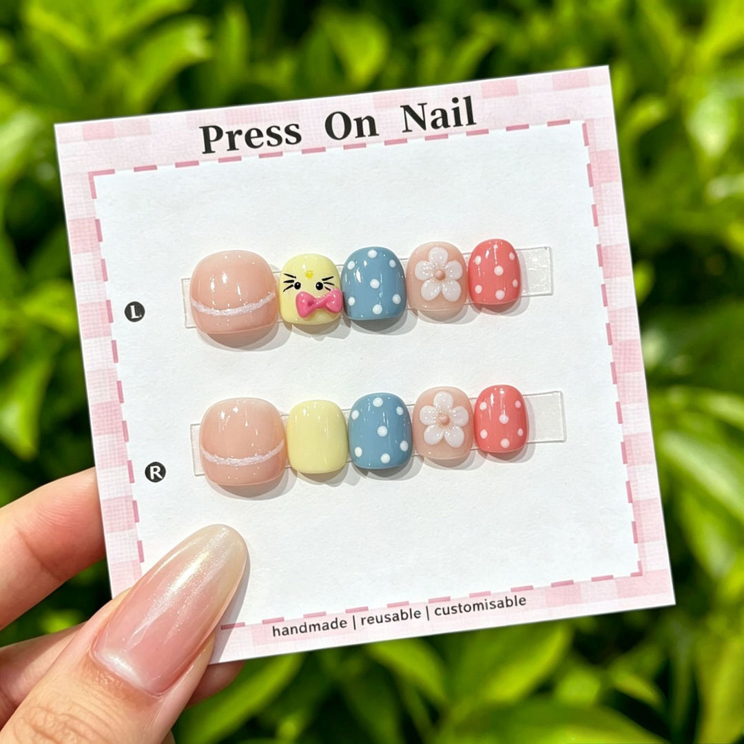 Anpassbares niedliches Charakter Press-On Nagelset