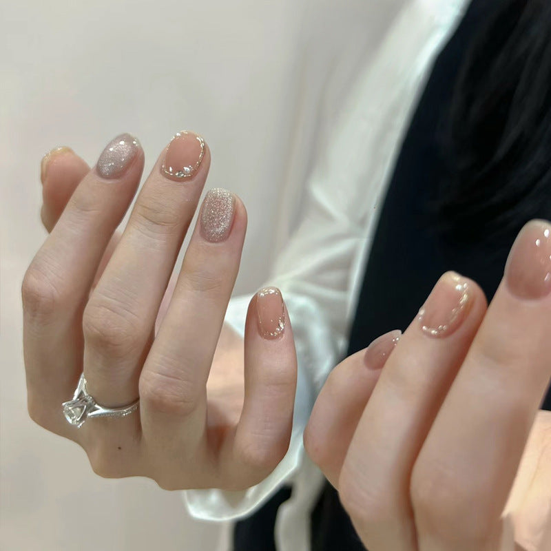 Künstlerisches Press-On-Nagelset mit glitzernden Sternakzenten Karnz