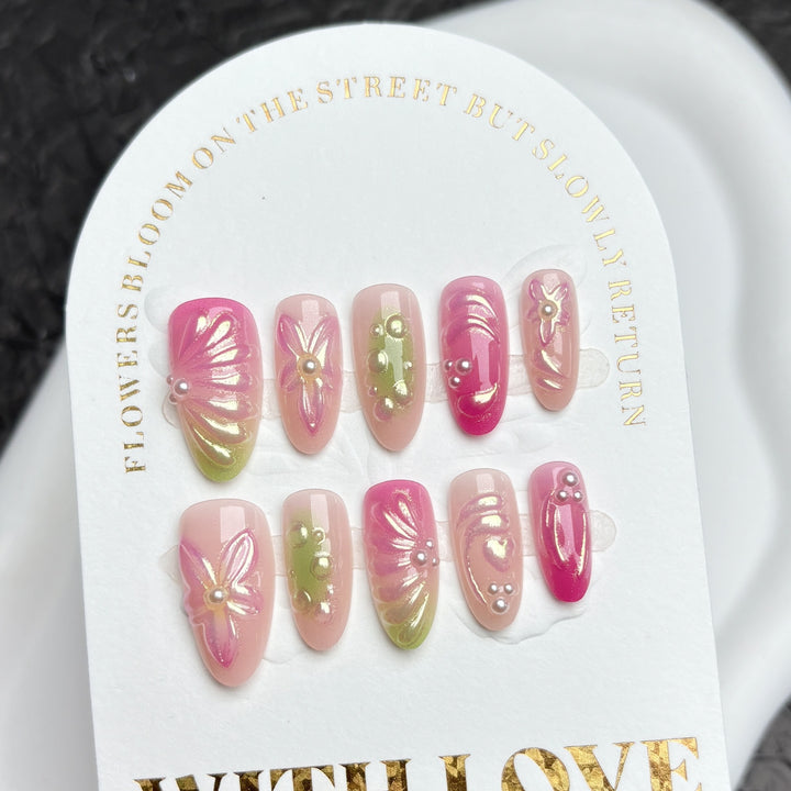 Künstlerische Nagelkunst Tipps 1790745833