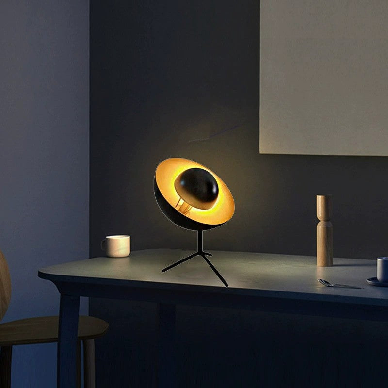 Moderne dekorative Tischlampe mit einzigartigem geometrischen Design