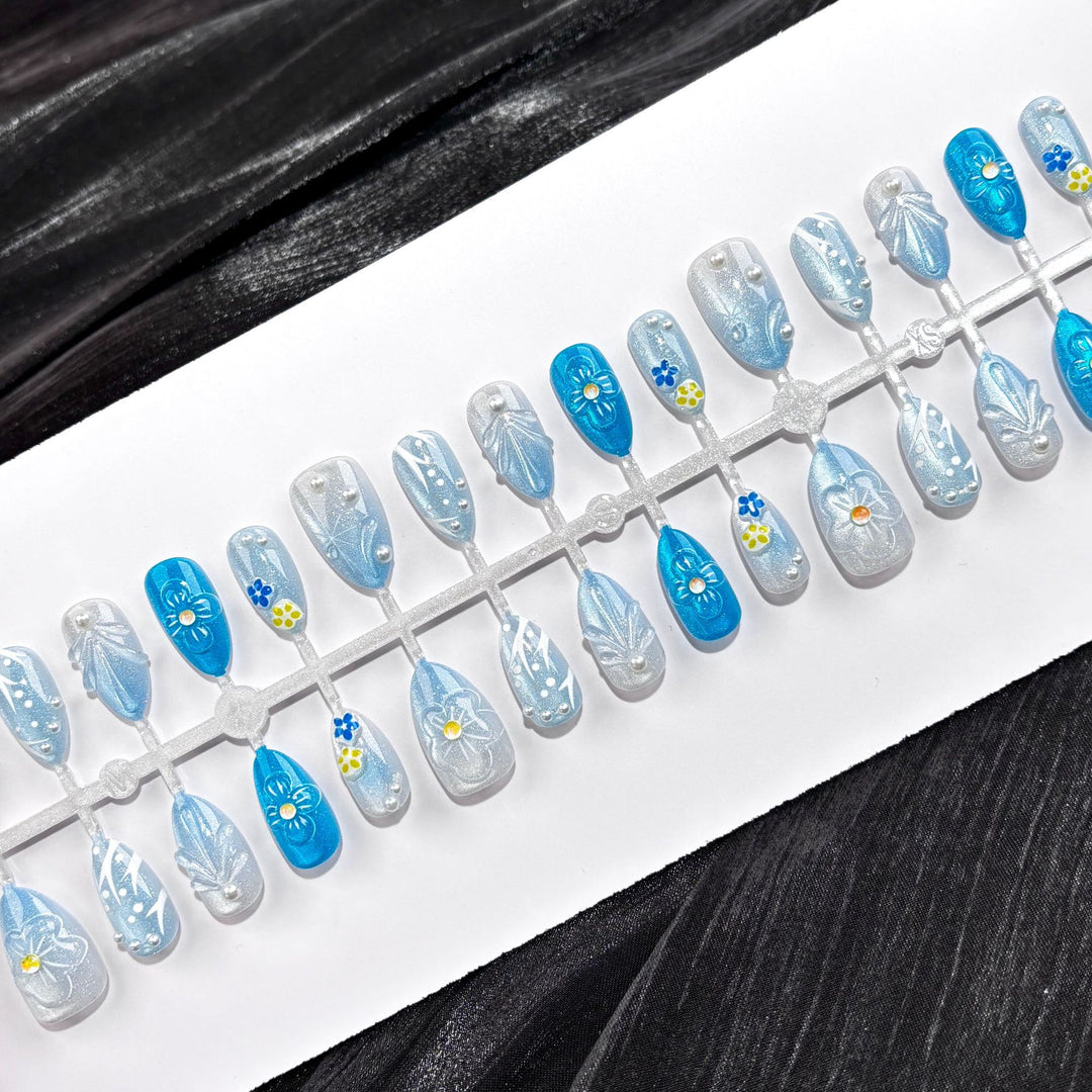 Lebendige Blumenmuster Press-On Nagelset