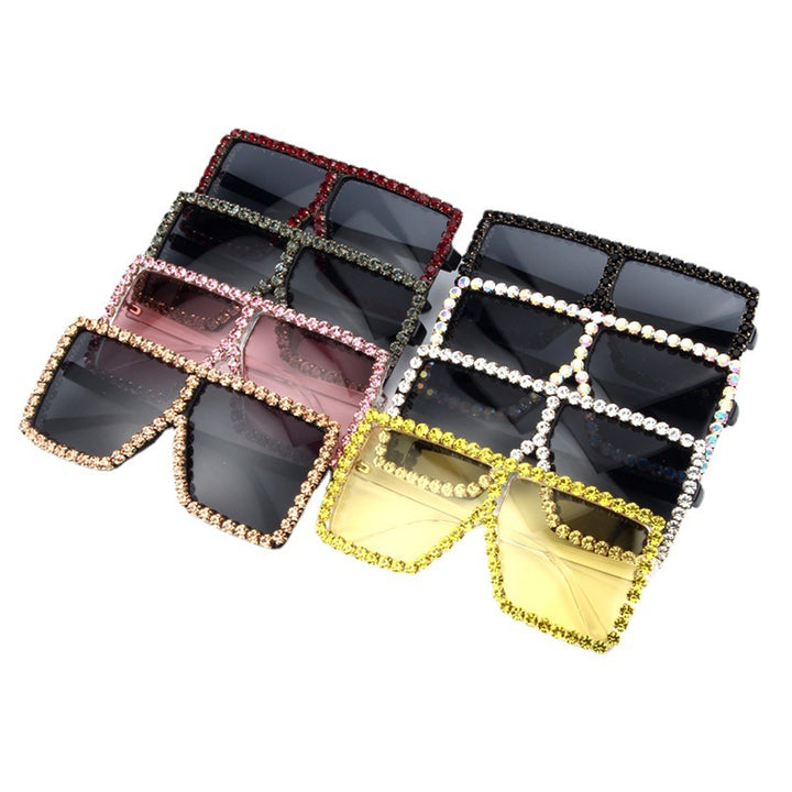 Damen oversized Sonnenbrille mit funkelndem Kristallrahmen Karnz