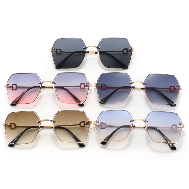 Damen extravagante und moderne Sonnenbrille im ausgefallenen Design Karnz