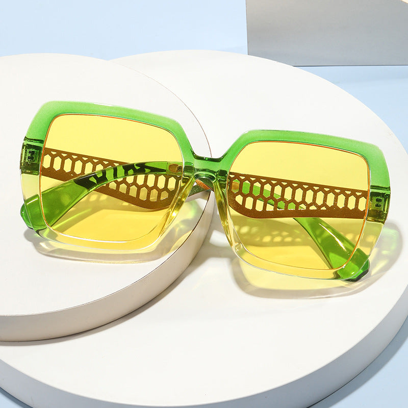 Damen Luxus-Sonnenbrille mit modischem Struktur-Rahmen Karnz